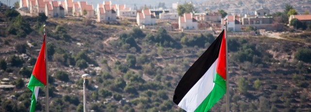 Vlaggen Palestijnen voor Israelische nederzetting